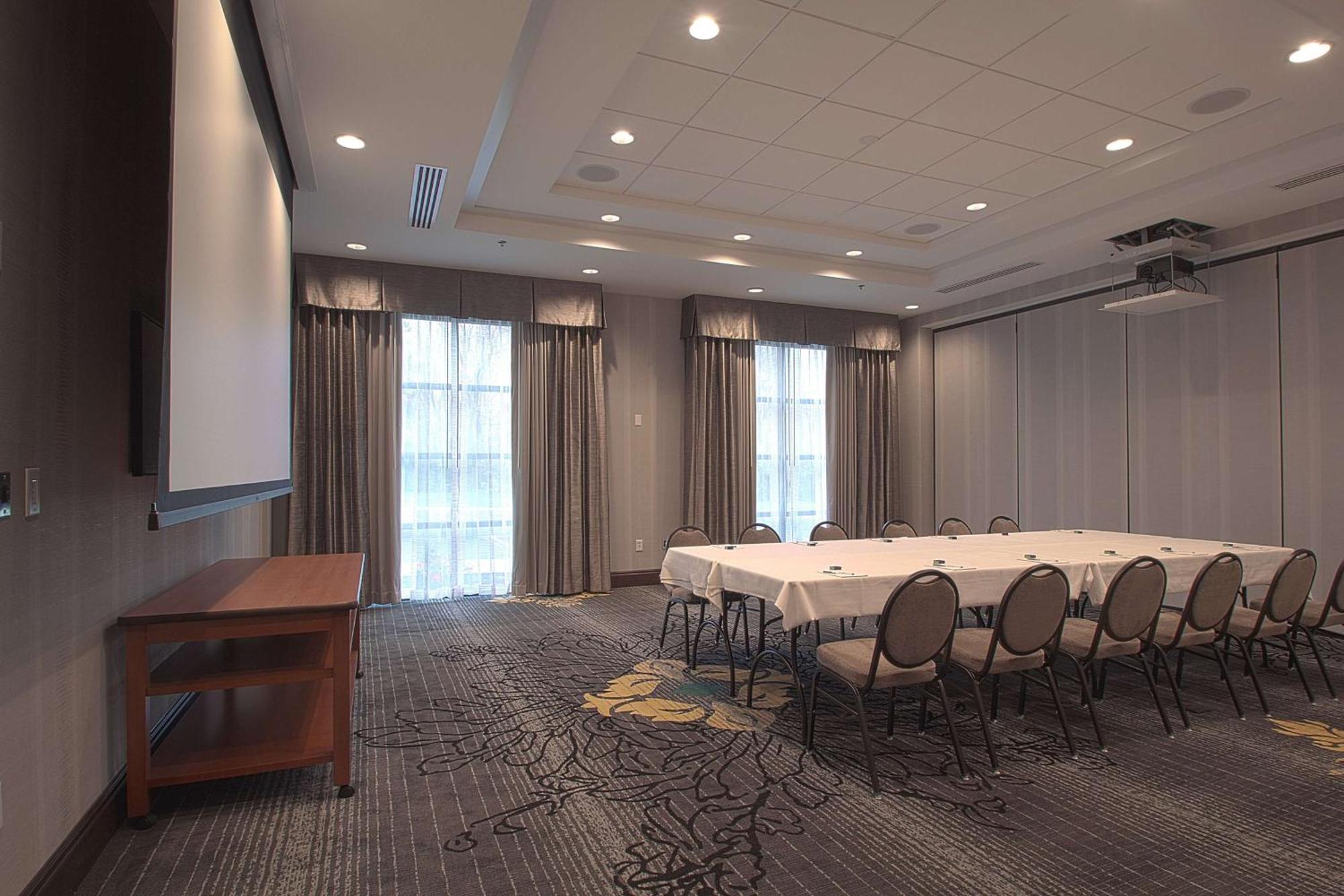 Hampton Inn & Suites Columbus/University Area Exteriér fotografie