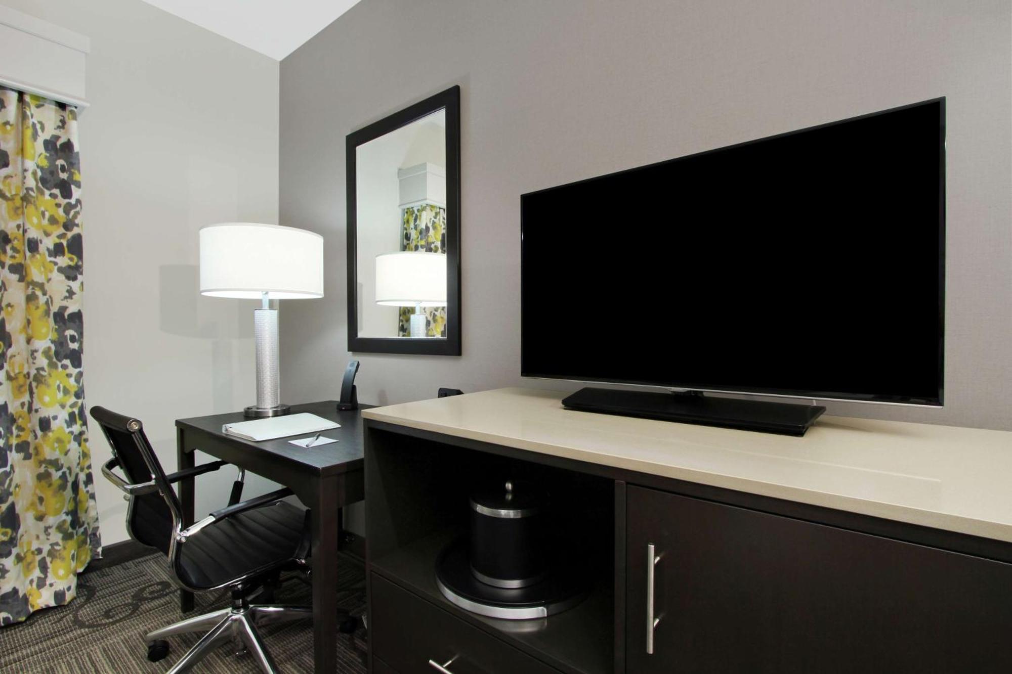 Hampton Inn & Suites Columbus/University Area Exteriér fotografie