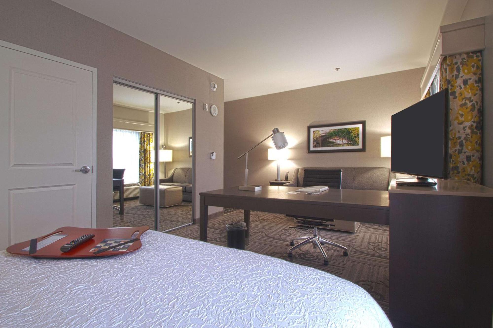 Hampton Inn & Suites Columbus/University Area Exteriér fotografie
