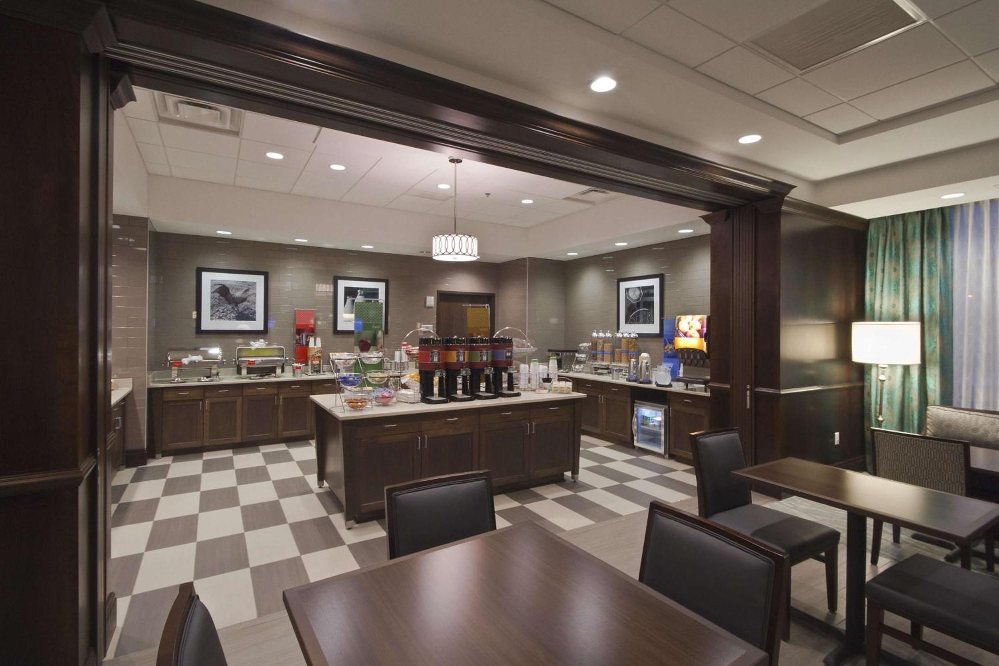 Hampton Inn & Suites Columbus/University Area Exteriér fotografie