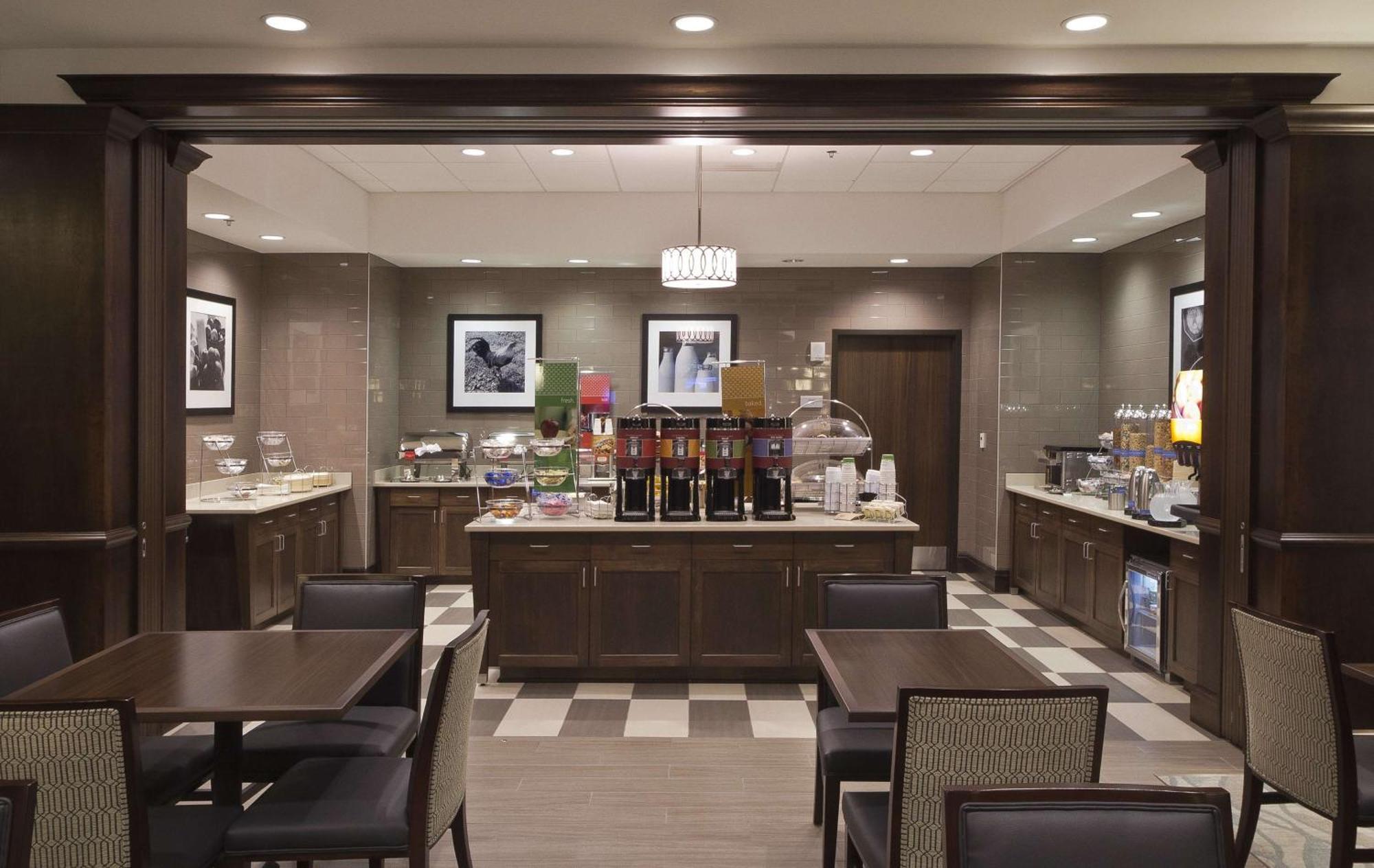 Hampton Inn & Suites Columbus/University Area Exteriér fotografie