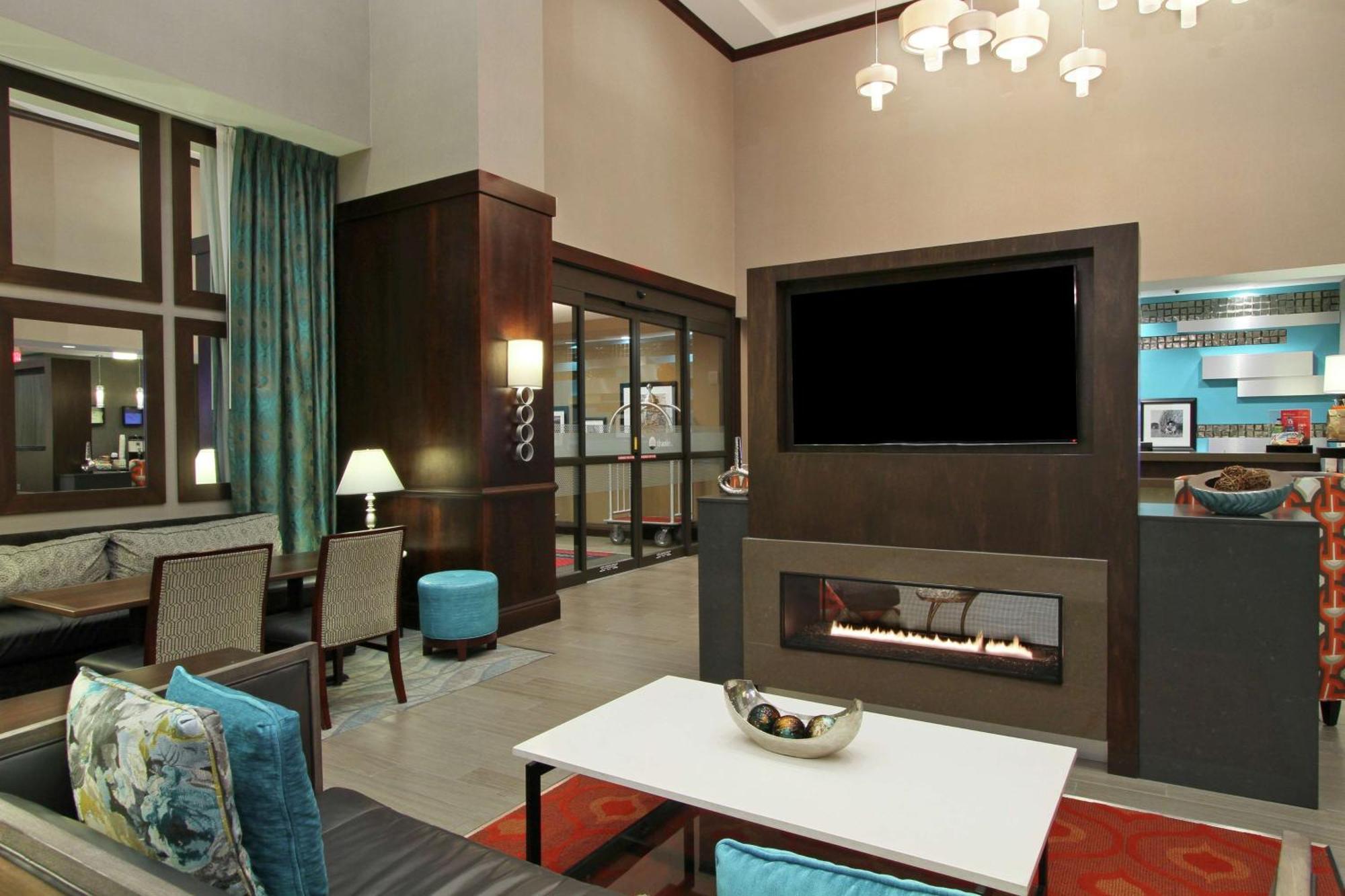 Hampton Inn & Suites Columbus/University Area Exteriér fotografie