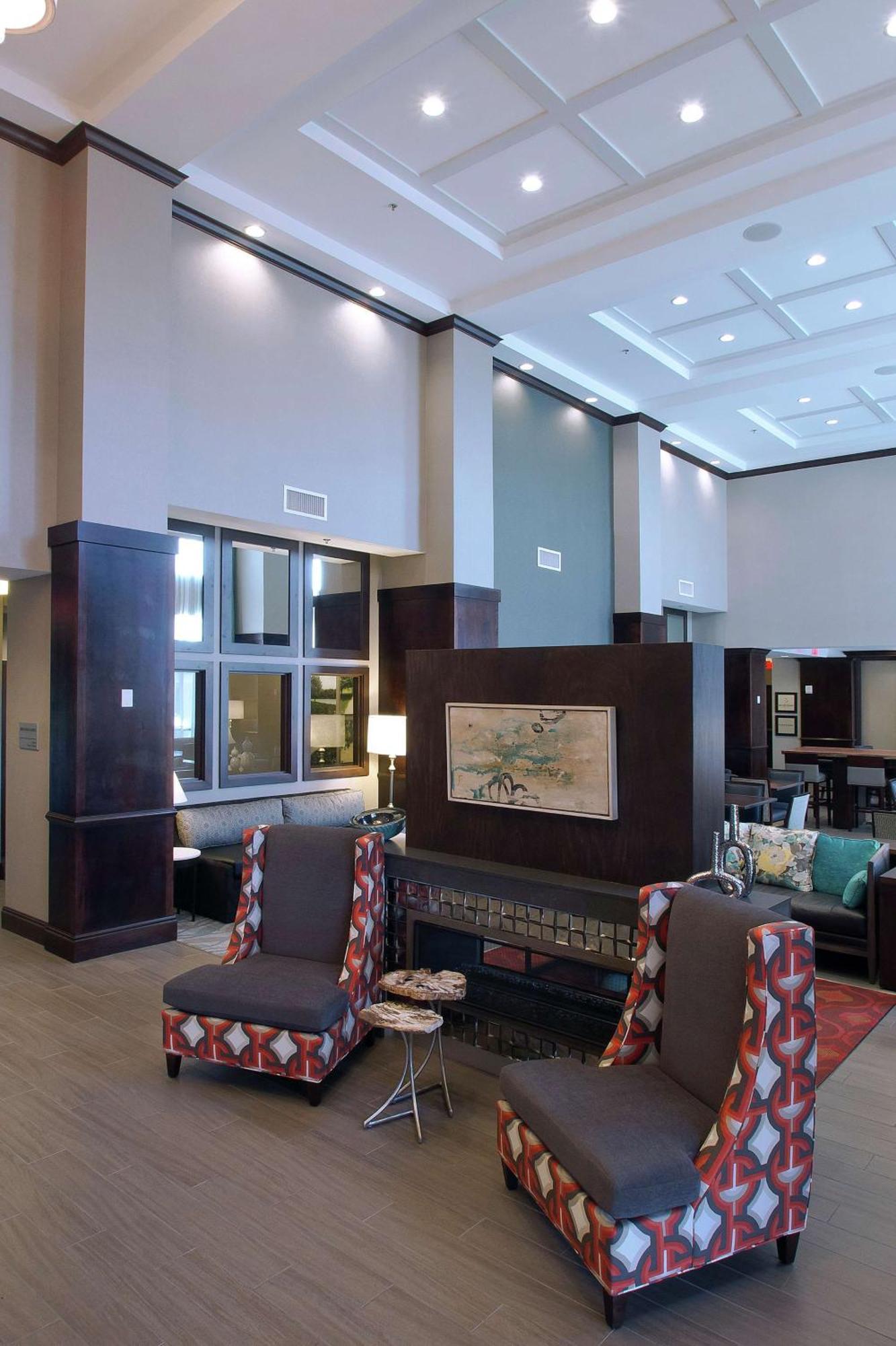 Hampton Inn & Suites Columbus/University Area Exteriér fotografie